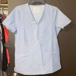 Figs 2 pocket heathered blue scrub top